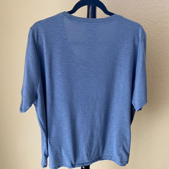 Nike- Blue Dri-Fit Short Sleeve 3X Round-neck T-Shirt, Large Swoosh on Chest - Picture 2 of 4